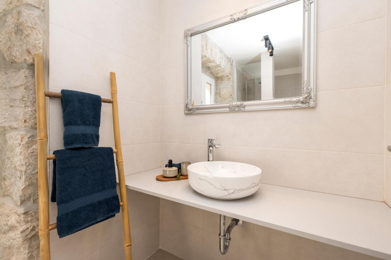 מאלי לוסיניי Casa Allegra מראה חיצוני תמונה