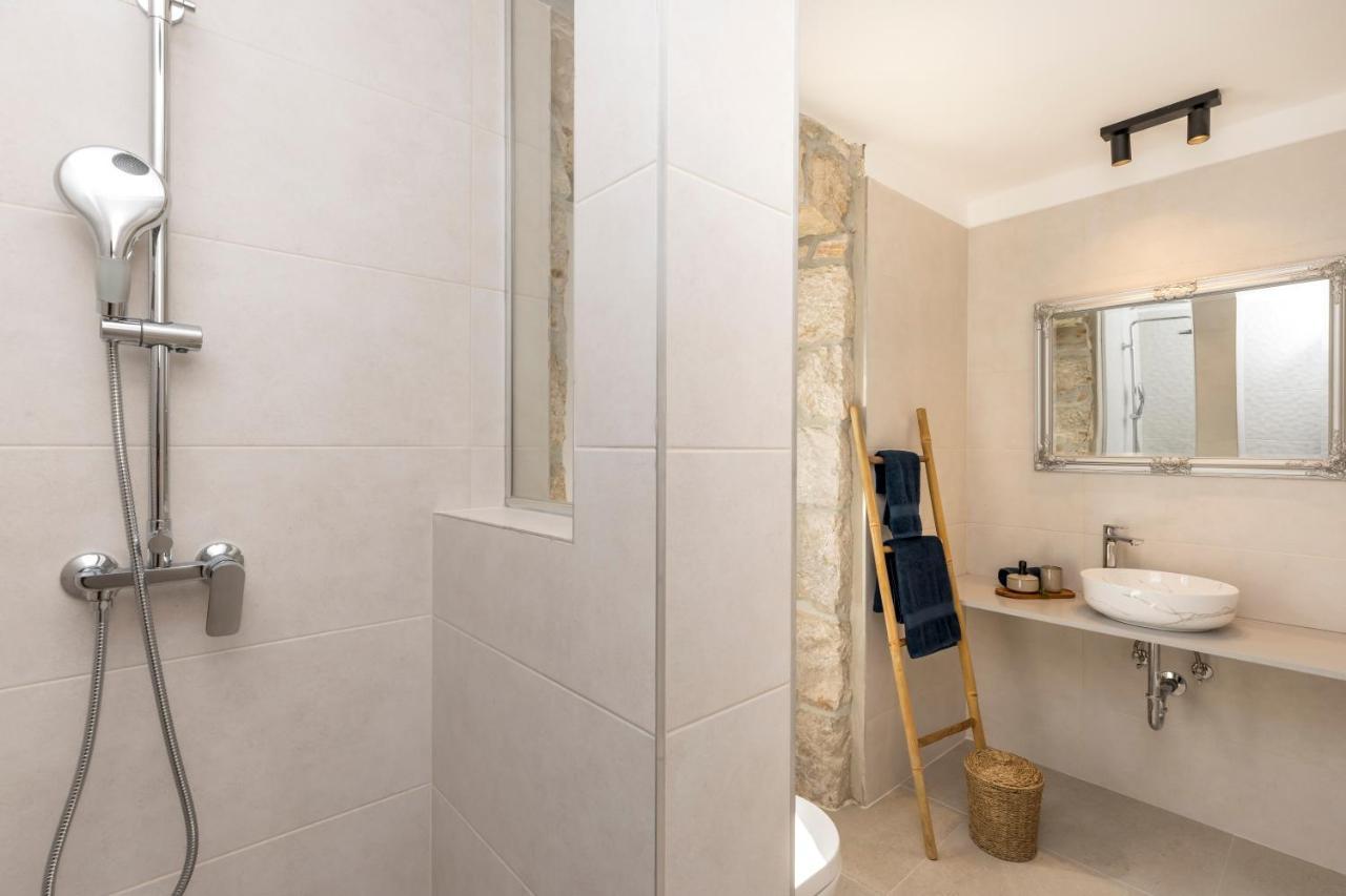 מאלי לוסיניי Casa Allegra מראה חיצוני תמונה