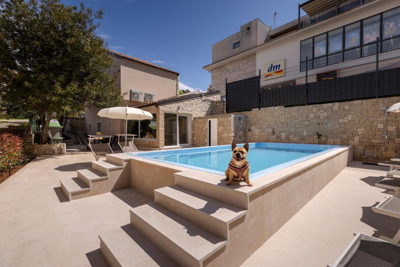 מאלי לוסיניי Casa Allegra מראה חיצוני תמונה