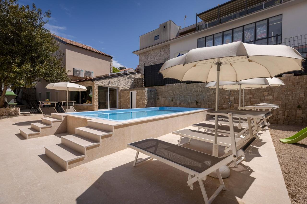 מאלי לוסיניי Casa Allegra מראה חיצוני תמונה