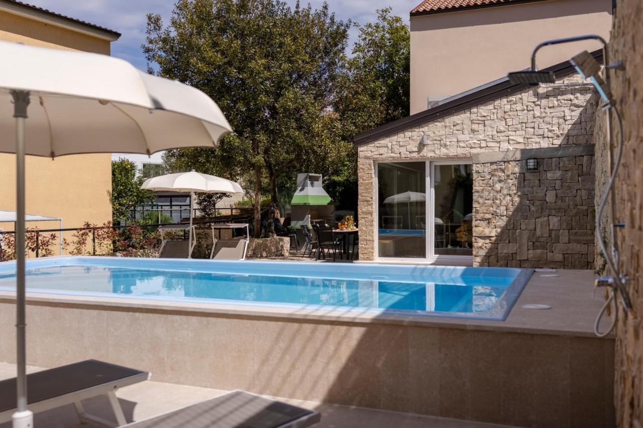 מאלי לוסיניי Casa Allegra מראה חיצוני תמונה