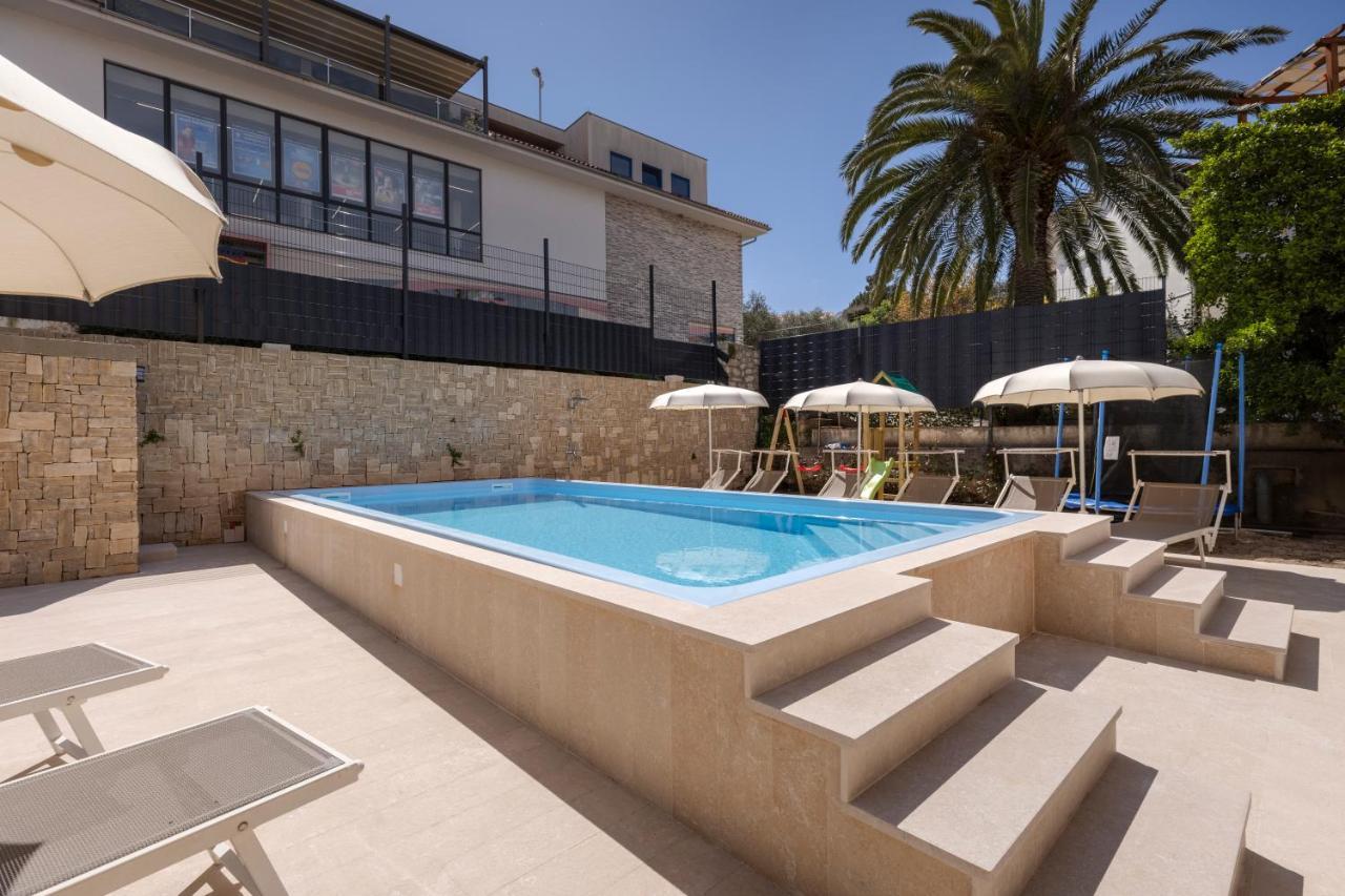 מאלי לוסיניי Casa Allegra מראה חיצוני תמונה